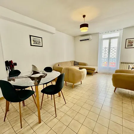 Le Balcon De